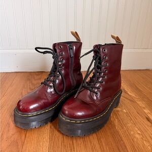 Dr Martens Vegan Cherry Jadons